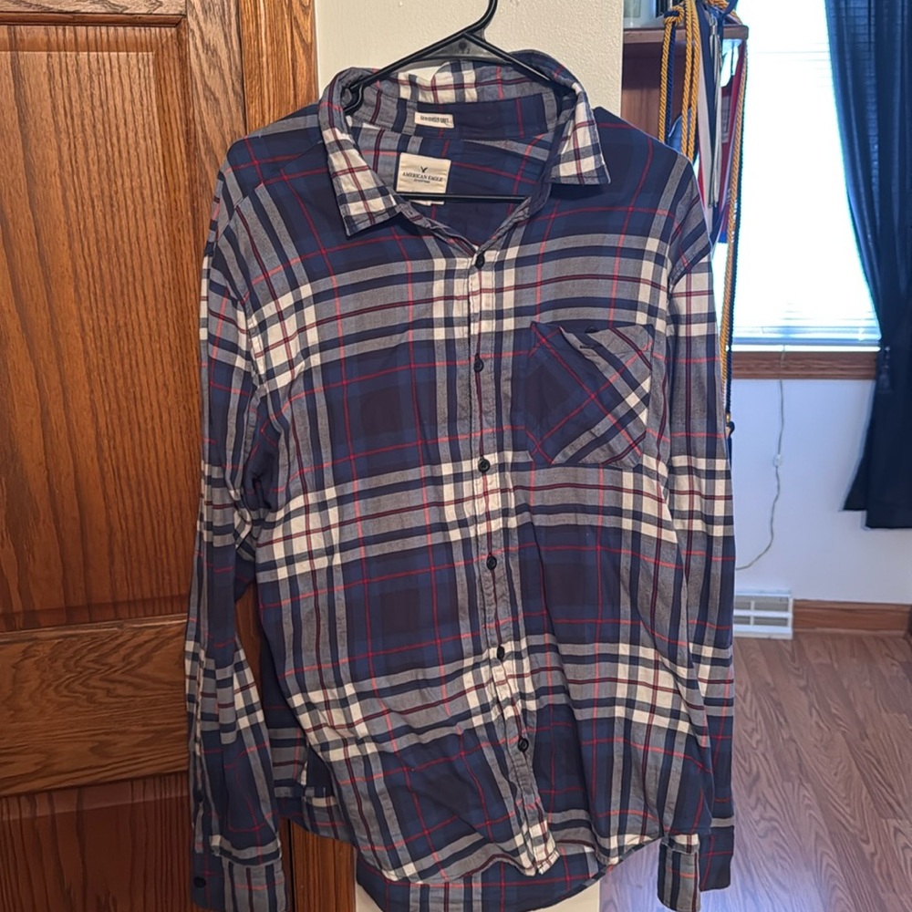 American Eagle Plaid Long Sleeve Button Down